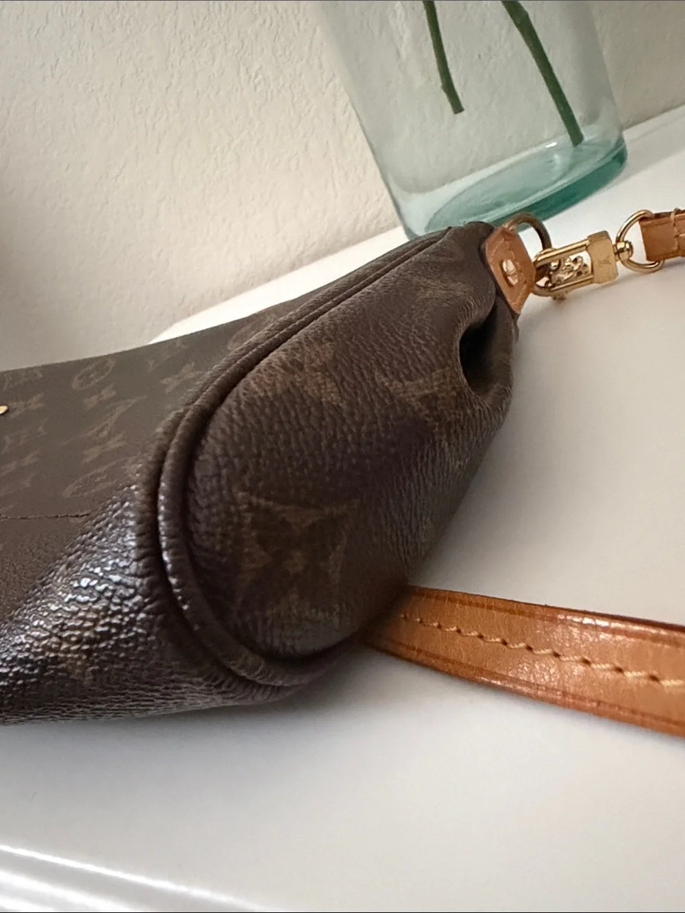 Louis Vuitton classic hard